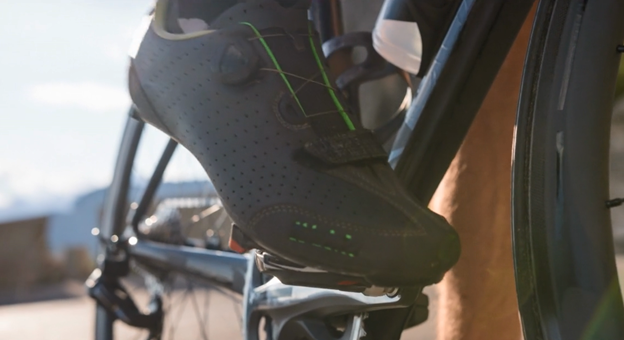 How to Unclip Cycling Shoes 2