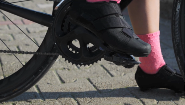 How to Unclip Cycling Shoes 4